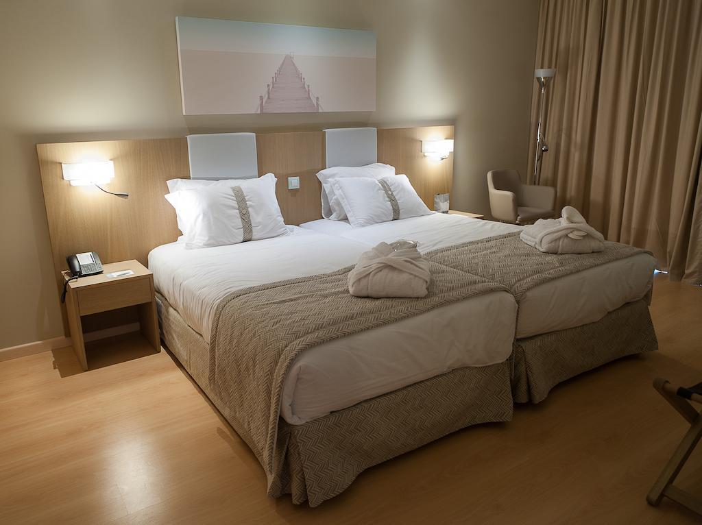 Eurostars Oasis Plaza Hotel Figueira da Foz Ngoại thất bức ảnh